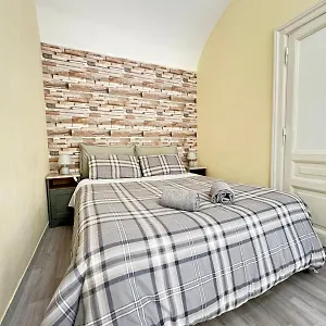 Casa Angelica Colle Oppio / Colosseo Roma
